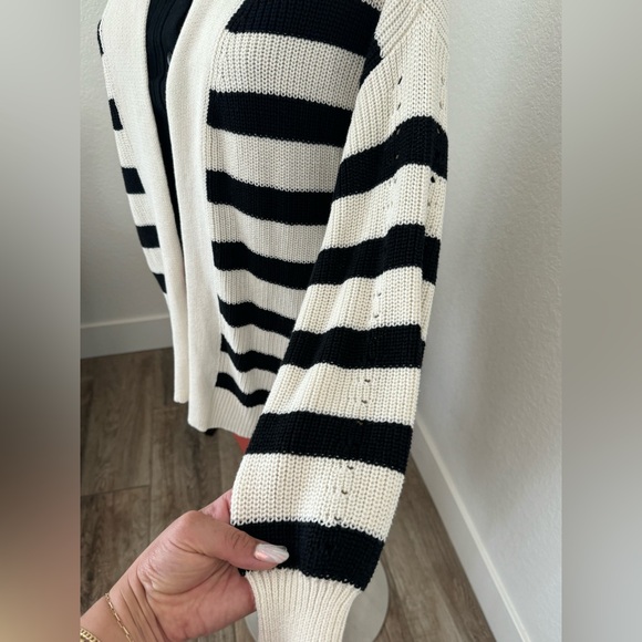 NWT Women's Open Layering Cardigan Black/Cream universal thread - Picture 5 of 8